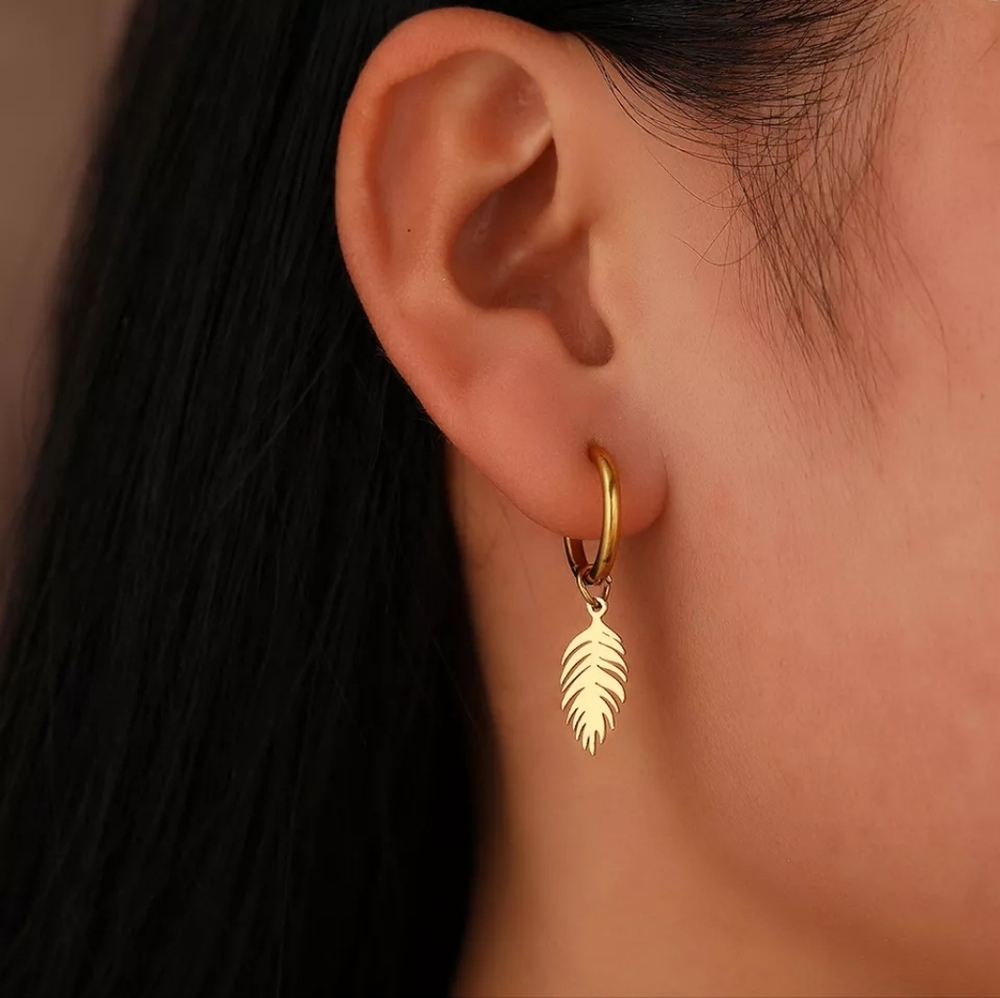 Vintage Wheat Leaves Earrings - Picture 5 of 6